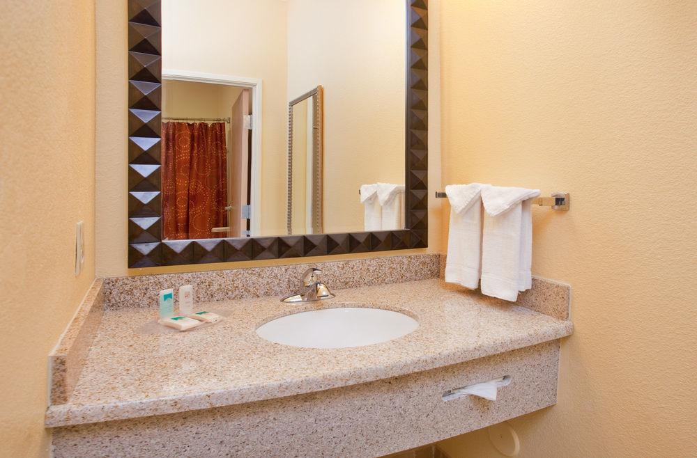 SpringHill Suites Tempe at Arizona Mills Mall Esterno foto